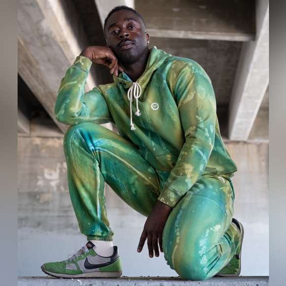 🎉HOST PICK🎉NWOT Big Bud Press Hand-Painted Sweats Hoodie Green Moss Unisex - Picture 3 of 13